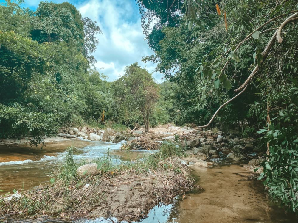 ទឹកធ្លាក់ចំការក្រូច-ស្រុកអមលាំងខេត្តកំពង់ស្ពឺ - TNAOT